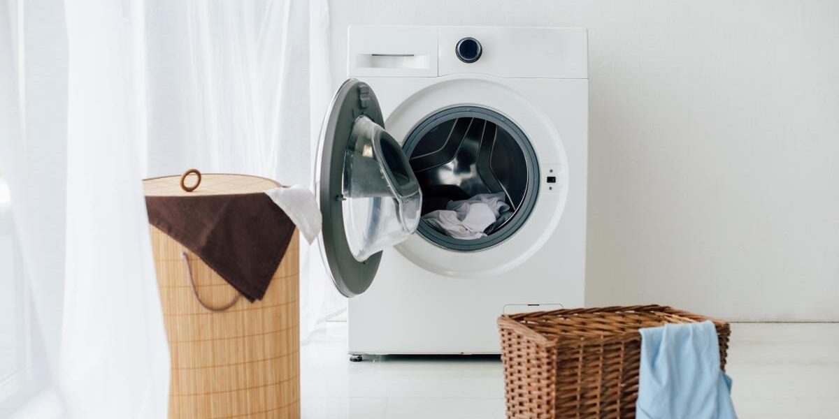 Практичные советы: как уход за материалами продлит срок службы ваших вещей