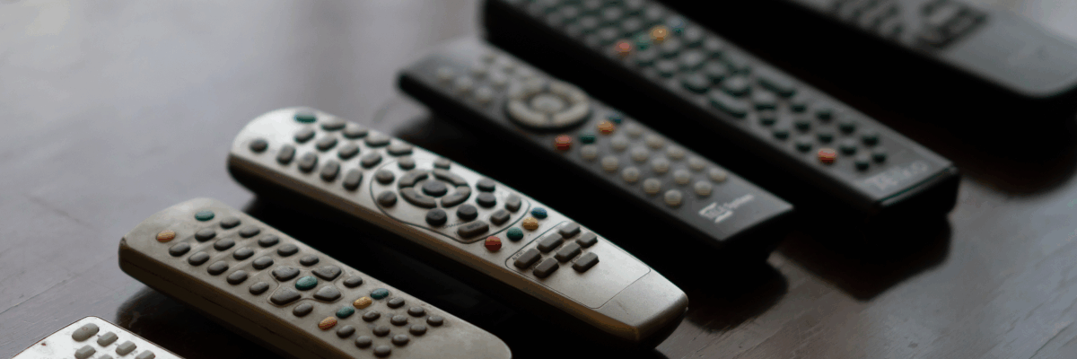 Зачем советские люди оборачивали пульты в пленку: неочевидные причины и риски