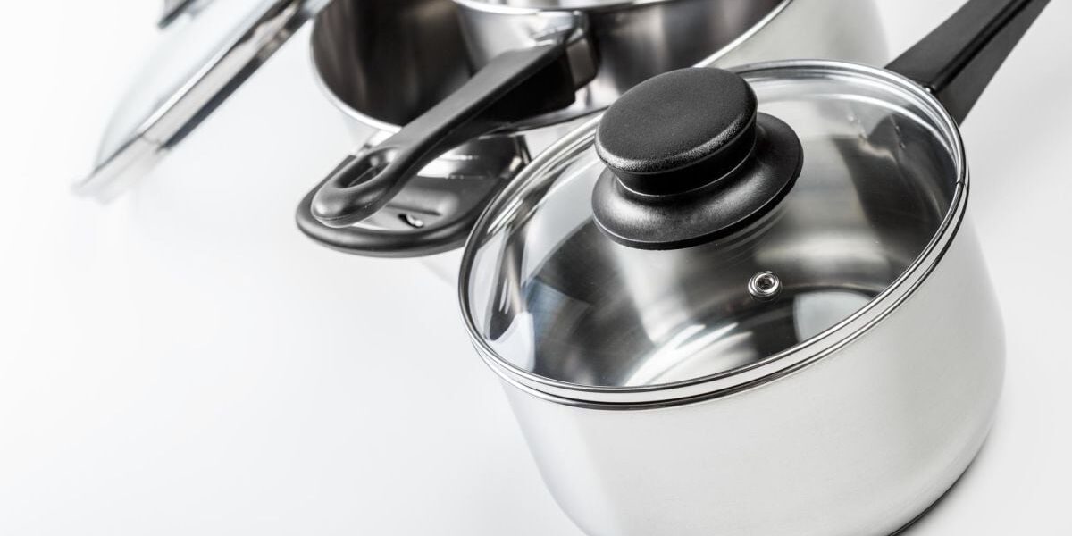 Возвращаем блеск стеклянным поверхностям: простые лайфхаки для дома