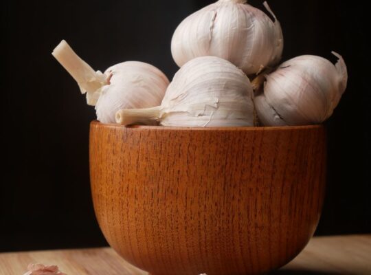 Летний уход за чесноком: секреты пышной зелени и крупных головок